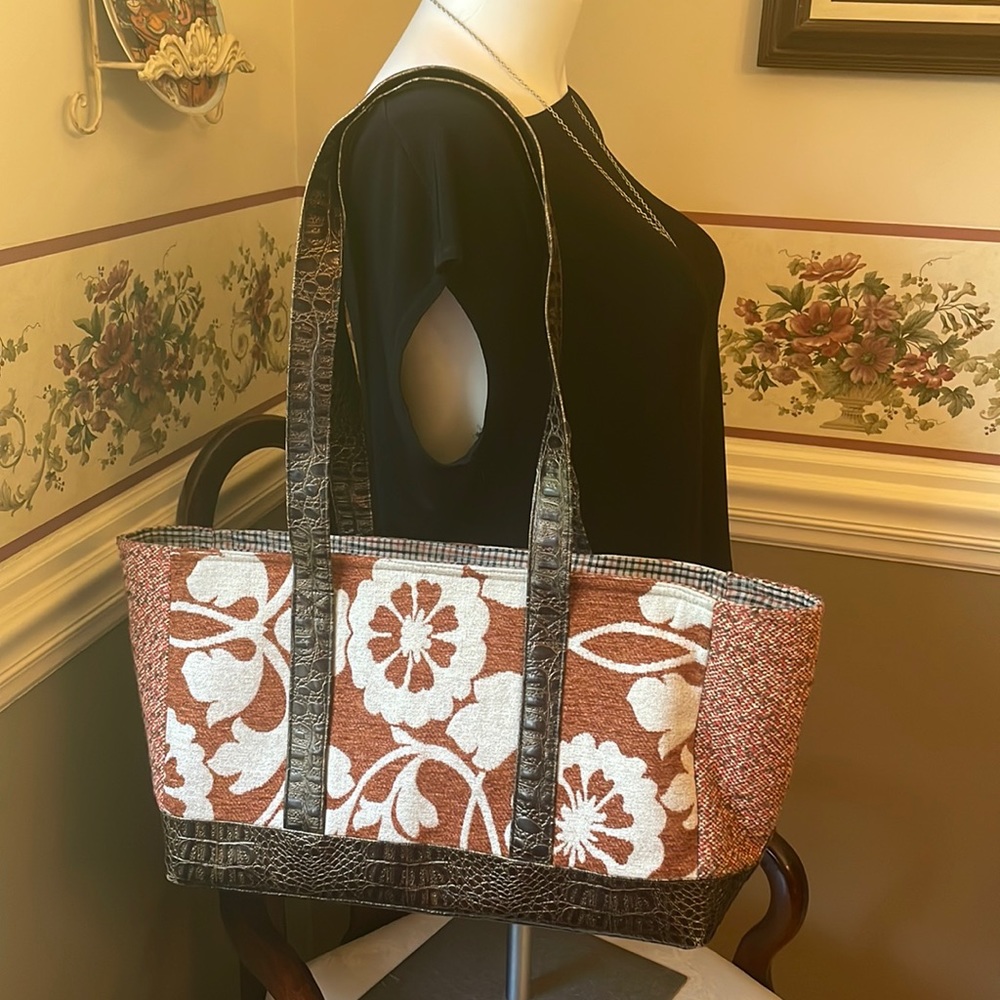 Gorgeous tapestry, carpet bag, tweed, cotton, vegan leather Bag Daddy tote, EUC